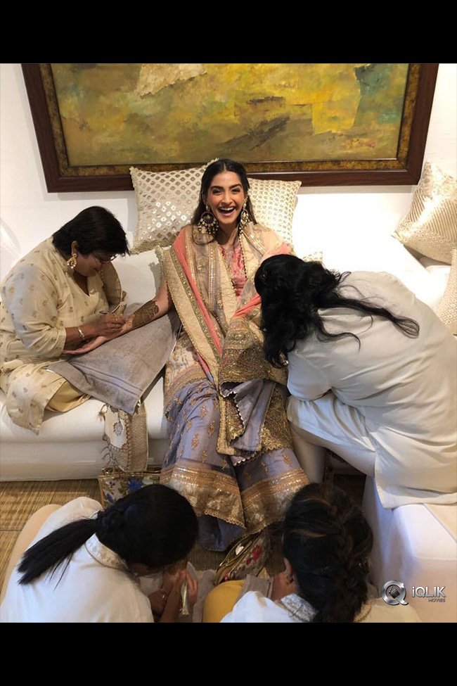 Sonam-Kapoor-and-Anand-Ahuja-Wedding-Photos